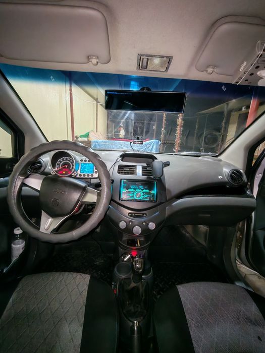 Спарк 2-позиция сотилади. 2011-йил 193.200 км юргани