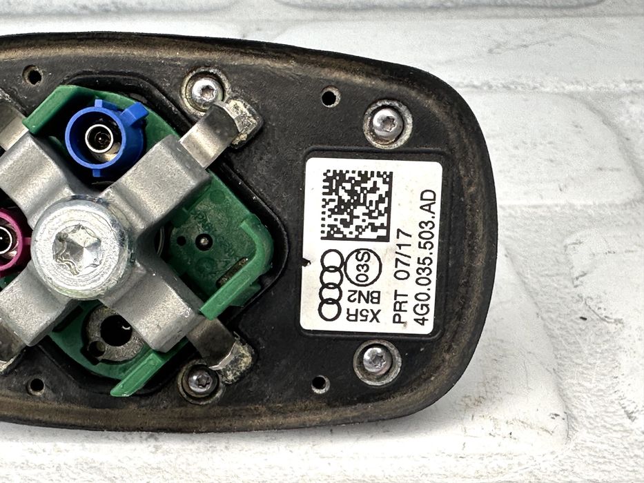 Антена AUDI A6 A7 4G0035503AD