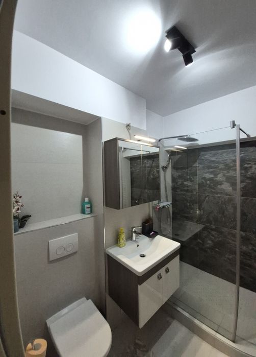 De inchiriat apartament 3 camere, Calea București- KFC– Universitate, complet mobilat si utilat