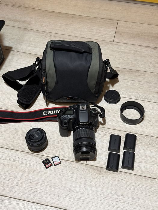 Aparat foto DSLR Canon 70D cu 2 obiective