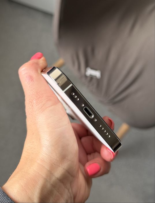 Продавам Iphone 13 pro