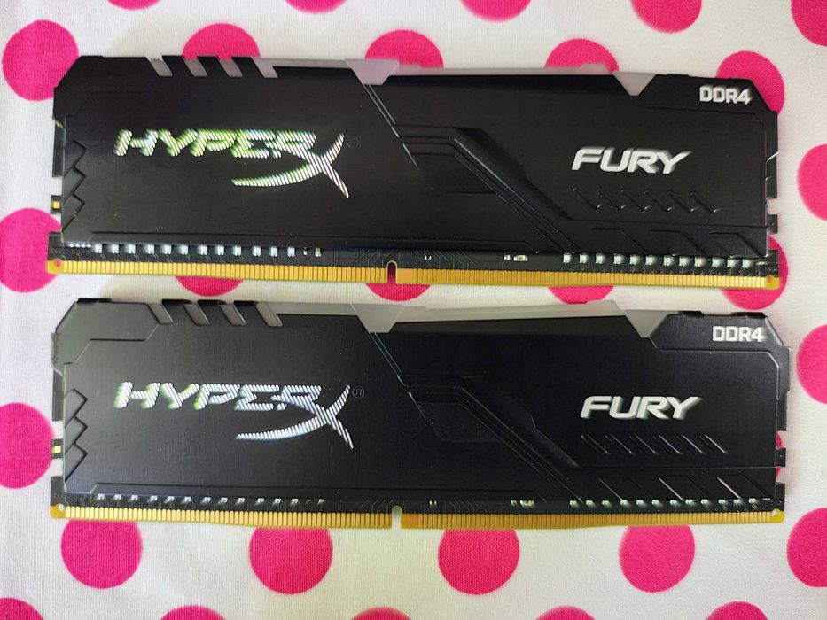Kit Memorie Ram HyperX Fury RGB 16GB DDR4 3000MHz CL15.