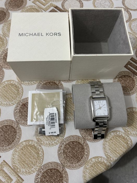 Часы Michael Kors