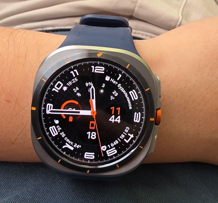 Часы Samsung Watch Ultra 2025