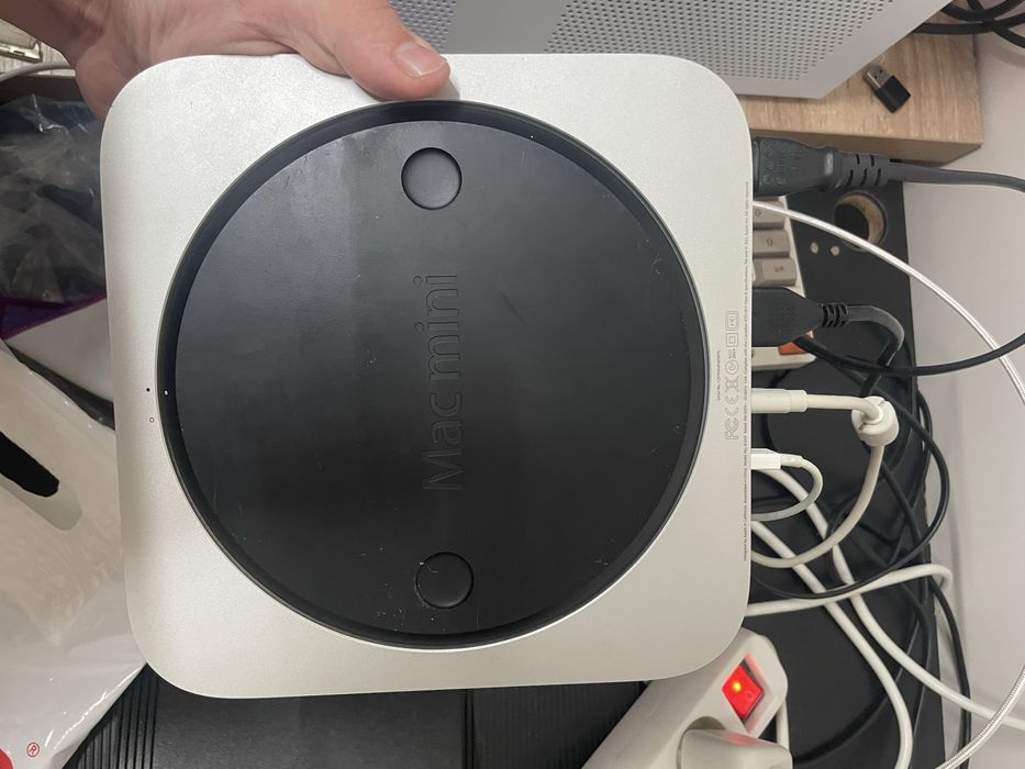 Продам mac mini 2012 года