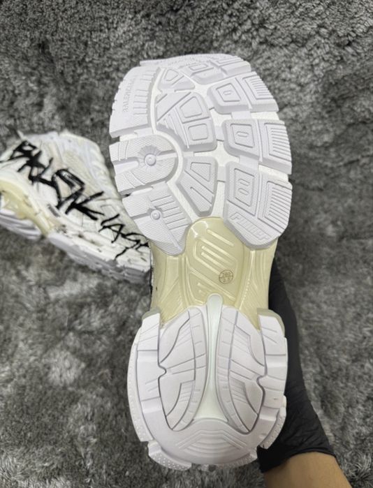Balenciaga Runner Graffiti White/Black