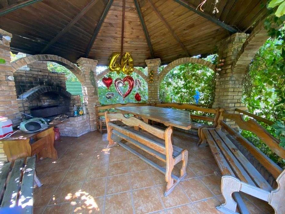 -Продам Шикарный дом на Правом берегу.