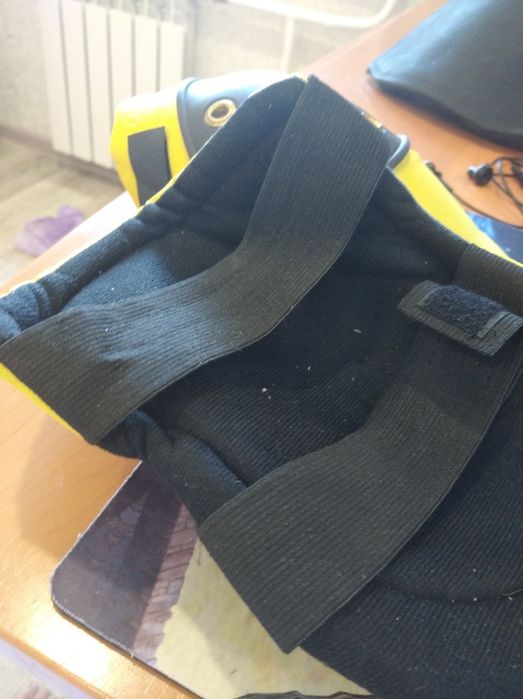 Продам наколенники