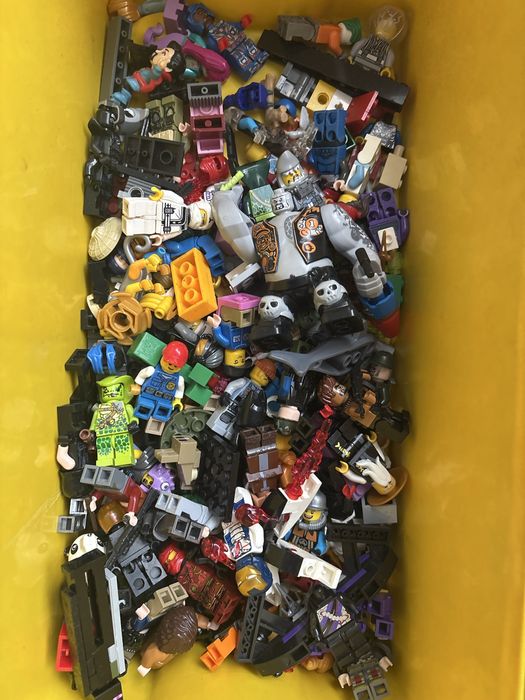 Продам фигурки лего есть оригиналы(мало) есть китай.