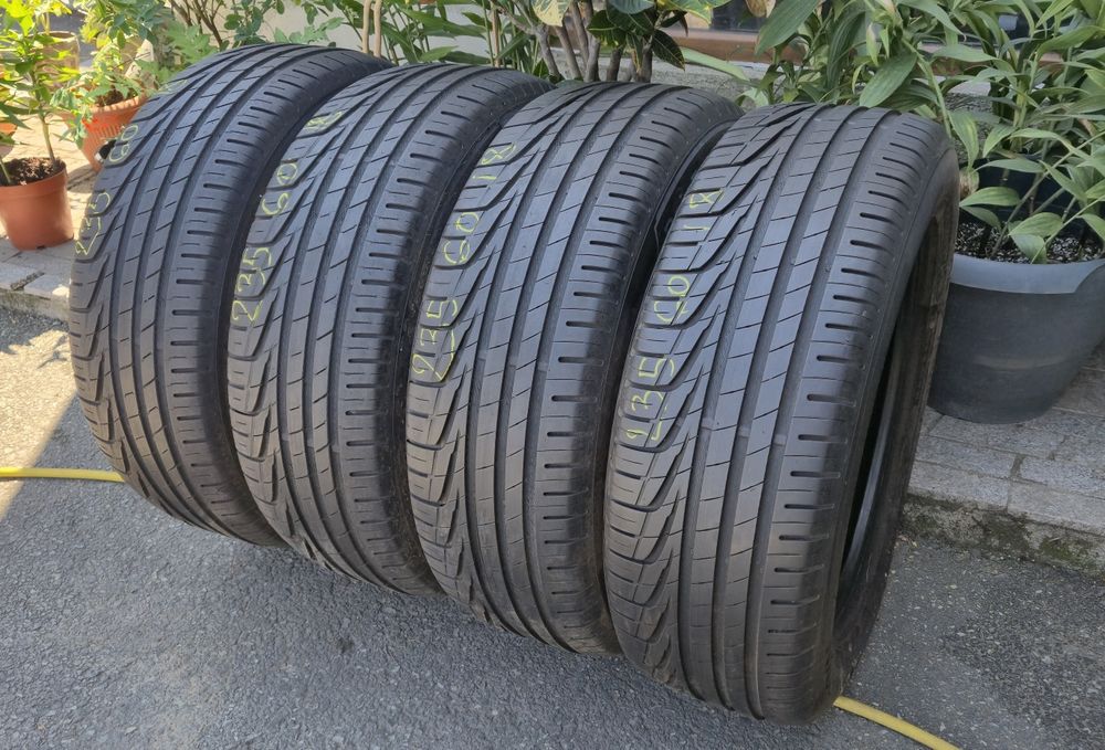 SET Anvelope 235/65/18 vara Uniroyal DOT 2022