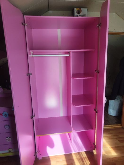 Отдам даром гарнитур спальный для девочек, ванна угловая