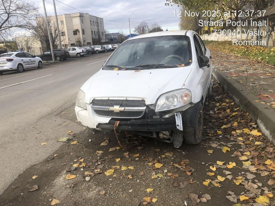 Este in Vaslui masina,motor,cutie ok ambreaj schimbat AC