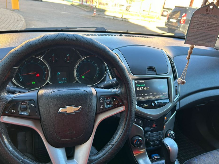 Шевроле Круз 2013 года