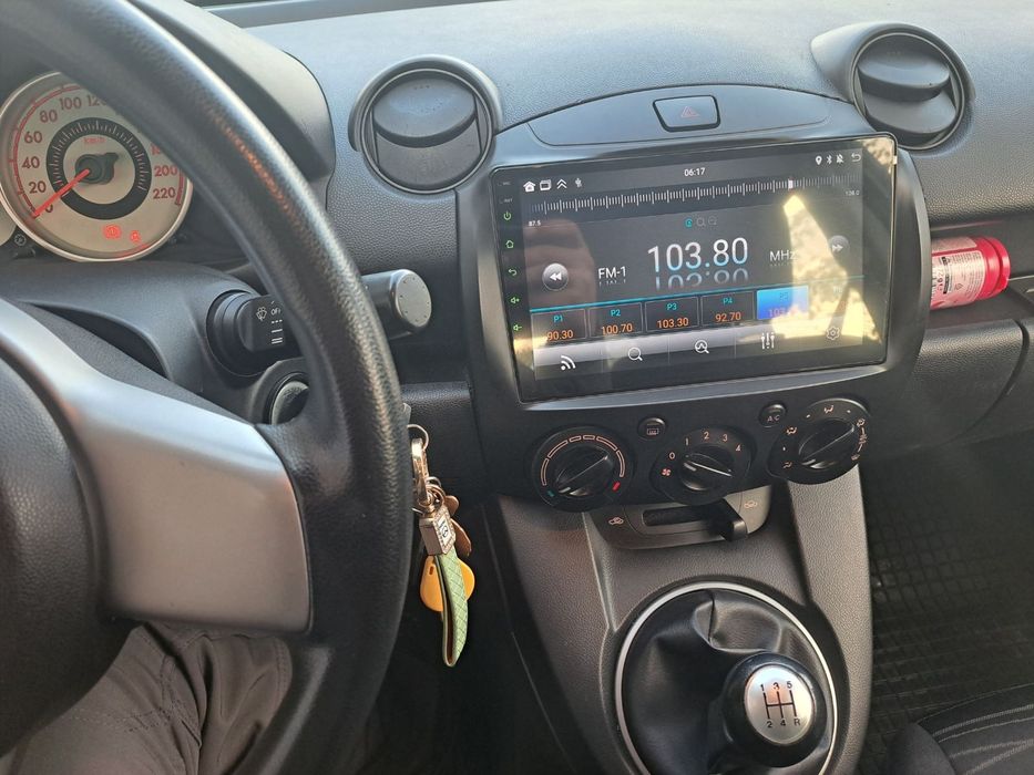 Мазда 2 / Mazda 2