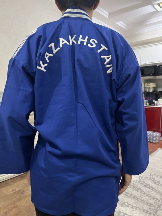 Продам кимоно для тэквондо и дзюдо