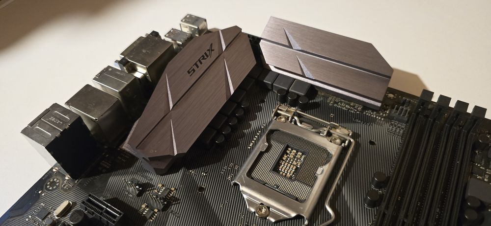 Placa baza Asus ROG Strix B250F Gaming 1151