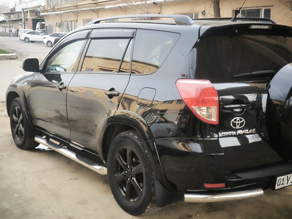 Продаётся тайота рав 4