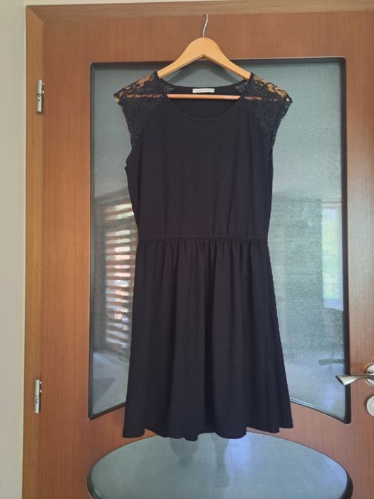 Черна рокля PIECEE