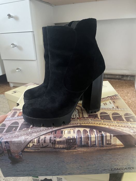 Продам обувь женский 35 размер