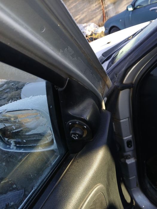 Ел.огледало ляво за форд ескорд TD 97г.