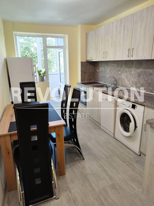 Дава се под наем Двустаен апартамент в Варна, Левски - 65 кв.м за 600 € - Снимка #3