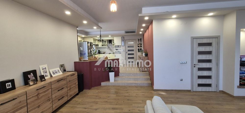 Къща в Варна, област-м-т Манастирски рид площ 344 цена 465000