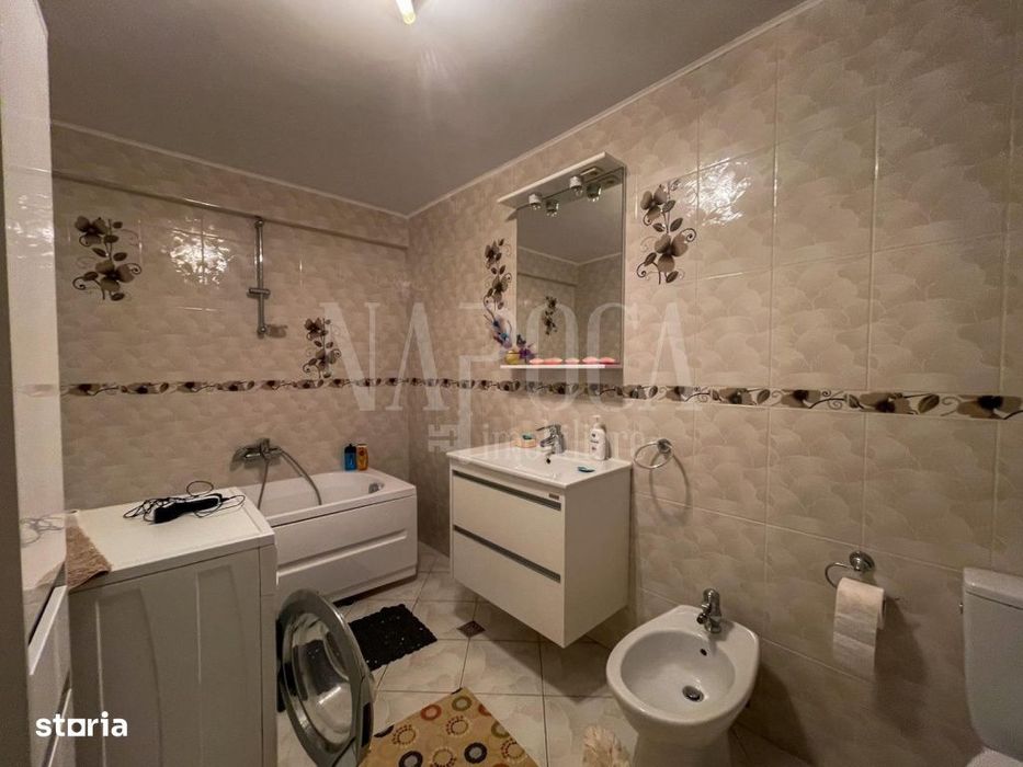 Apartament 4 camere de vanzare in Floresti