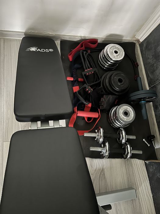 Banca fitness si gantere