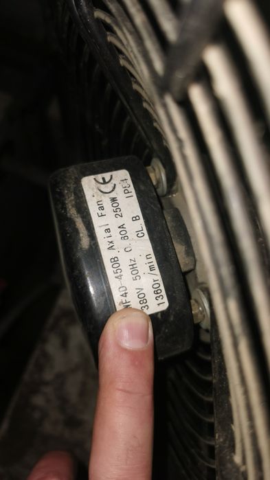 Вентилаторни конвектори 28 kw мощност с водна риза и медни тръби