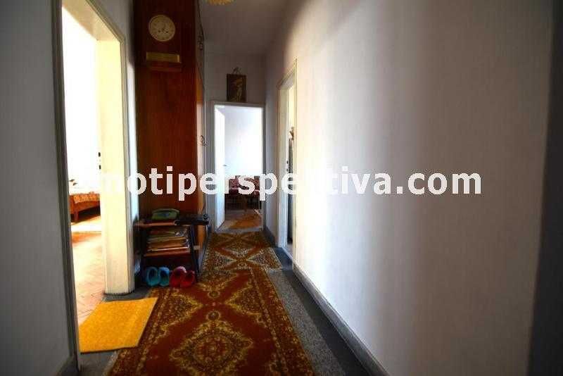 Продава се Тристаен апартамент в Пловдив, Кючук Париж - 85 кв.м за 720 €/кв.м - Снимка #10