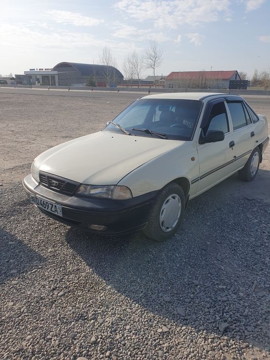 Neksiya 1  yili 2004 xamma joyi soz olgan odam Mazza qilib minadi