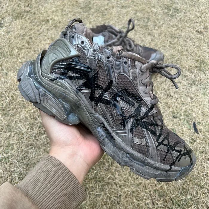 Balenciaga Runner - Black/Dark Grey