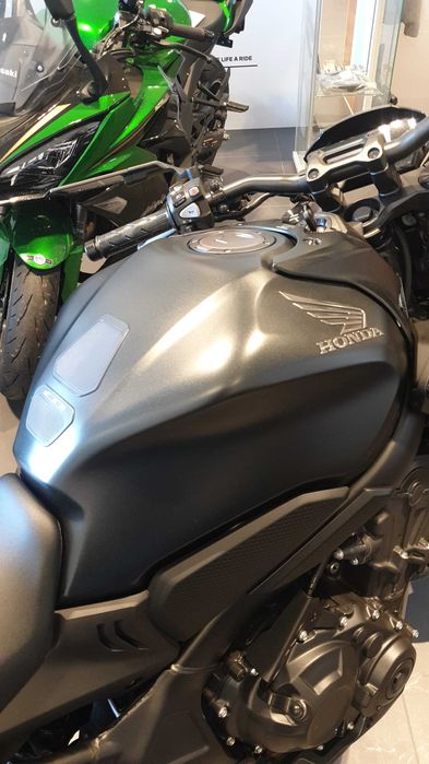 Honda CB650R Black Edition înmatriculată - import Italia - garanție