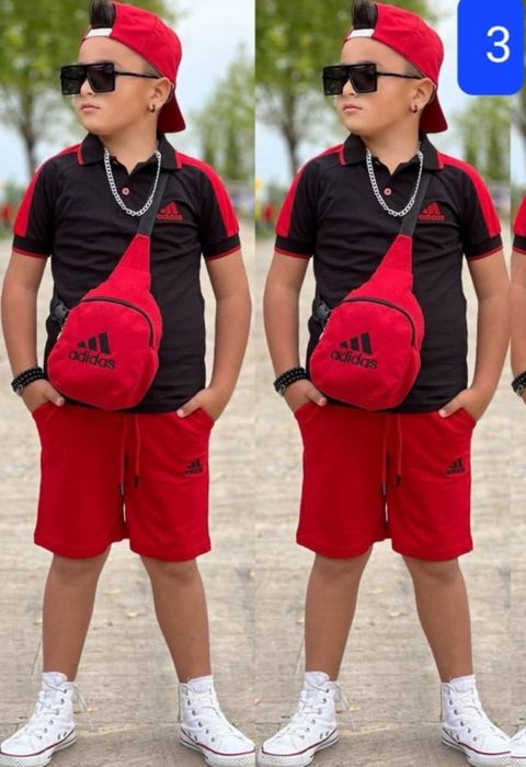 Compleu băieți diferite modele