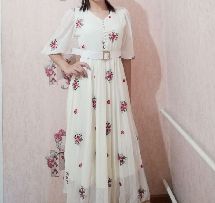 Женское красивое платье