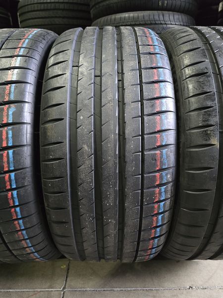 305/30/20//245/35/20 MICHELIN