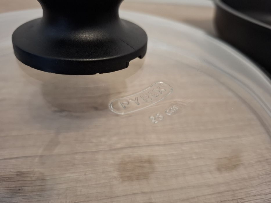 Tigaie aluminiu cu capac, 26cm, inaltime 5 cm - AMT Gastroguss