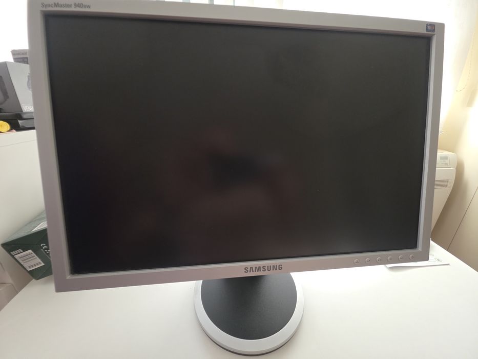 Монитор Samsung SyncMaster 940BW – 19" (16:10) / Добро състояние