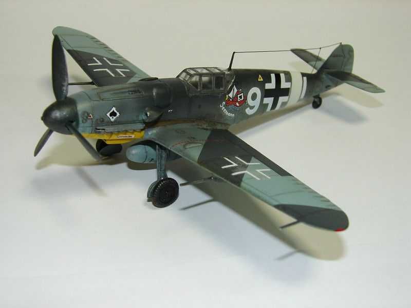 Сборная модель самолета Мессершмитт Bf 109 G-6 (Звезда, 1/72)
