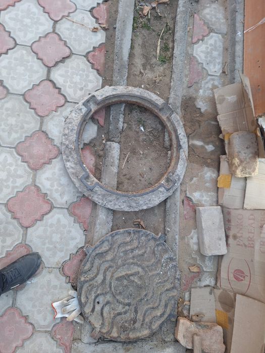 Чугунный люк септика