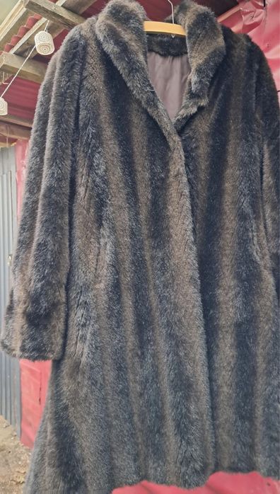 Vand palton blană naturală de nutrie