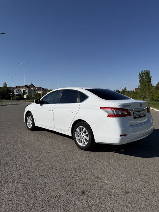 Nissan Sentra 2015 год
