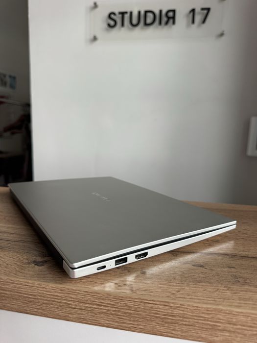 Продам Huawei MateBook D 14 (Intel Core i5 / 8 ГБ / SSD 512 ГБ)