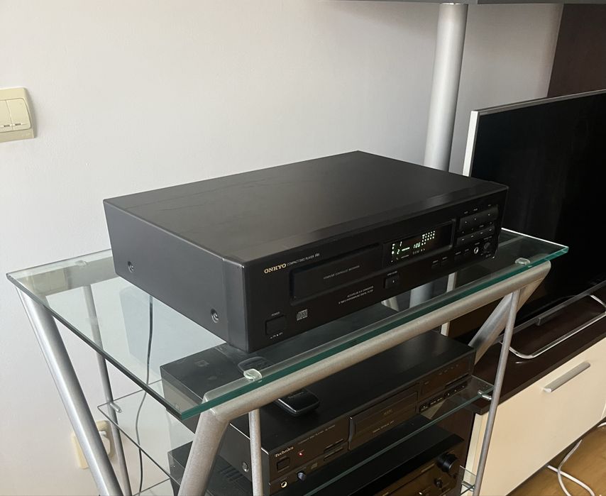 Onkyo  DX-701  CD player