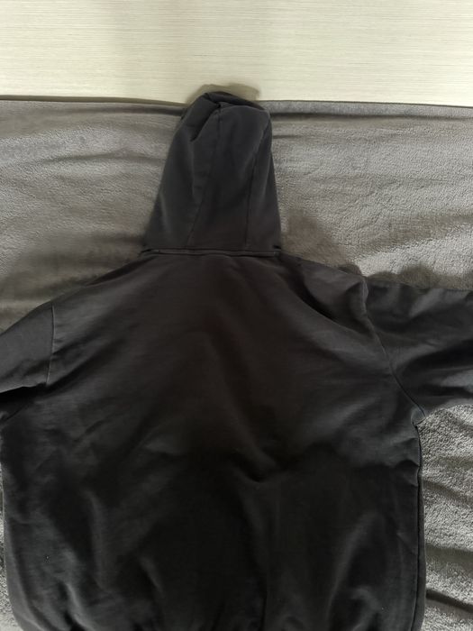 Hugo черен суйчер