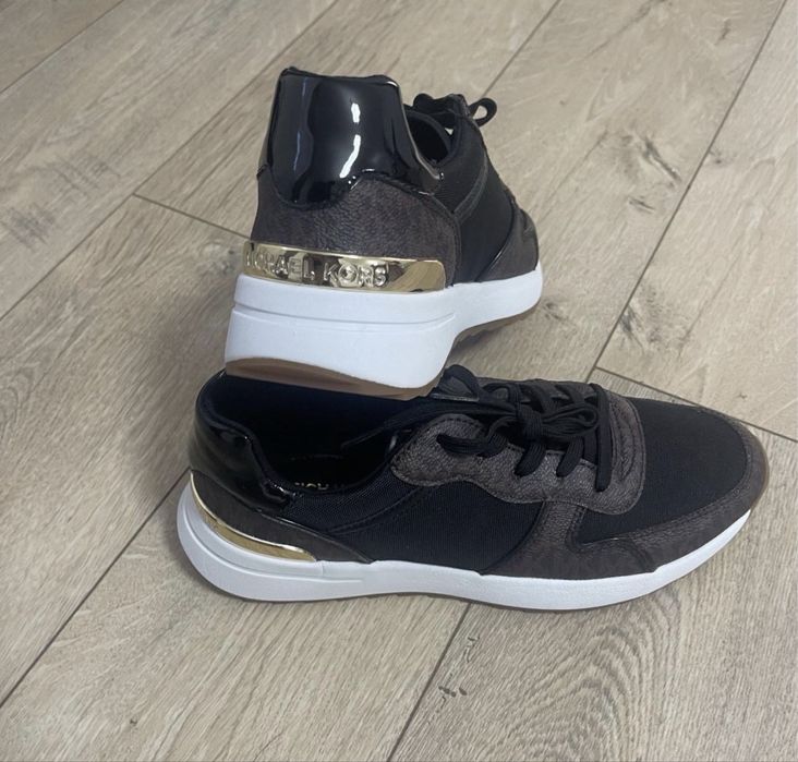 Adidasi Michael Kors Dama produs Original si Nou pret Redus