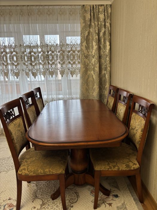 Продам стол с 6 стульями