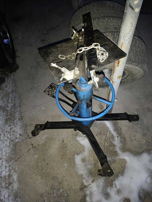 Продам стойку гидравлическую