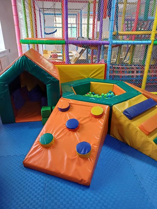 Лабиринт,игровой центр