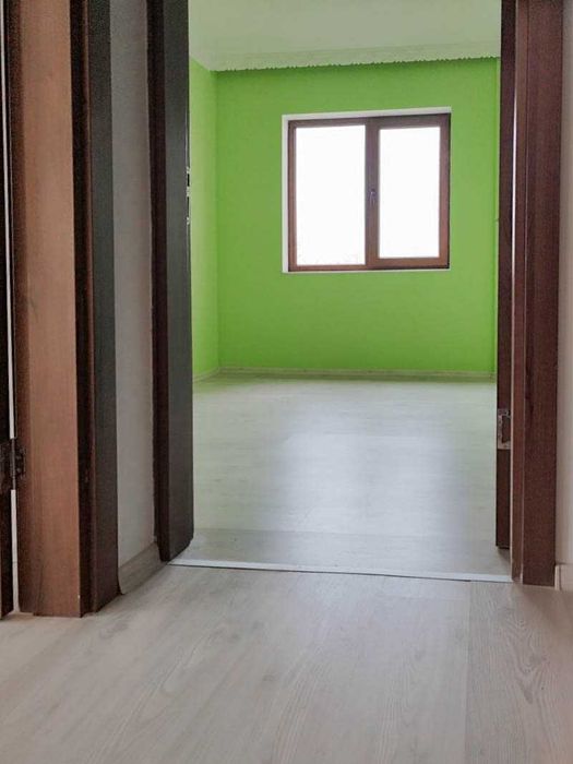 Продава се Тристаен апартамент в Пловдив, Тракия - 70 кв.м за 1693 €/кв.м - Снимка #1